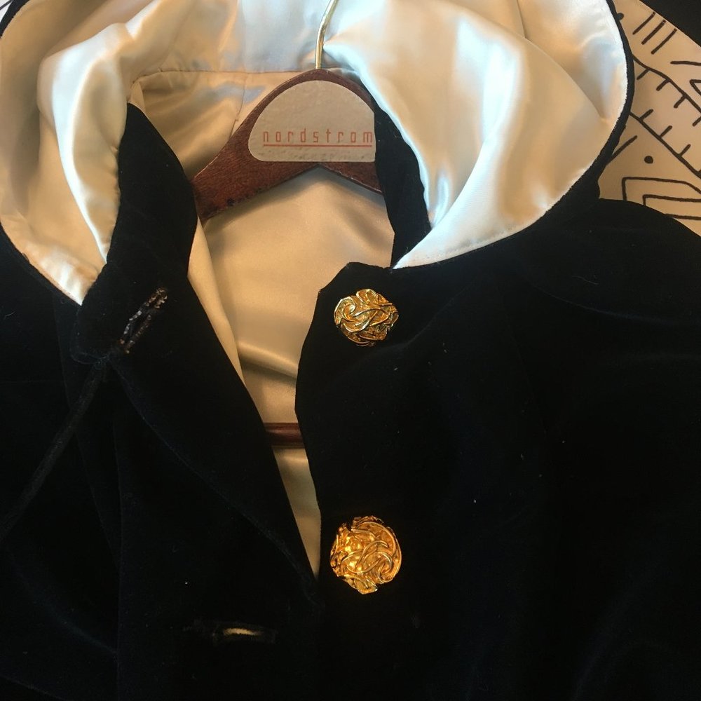 Black Velvet Cape - Handmade, perfect for cosplay/halloweeen!